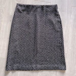 Black Pattern Stretchy Skirt